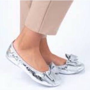 Silver Ballet Flats Shimmer Bow Formal Casual Comfort Insole David Tate Size 9